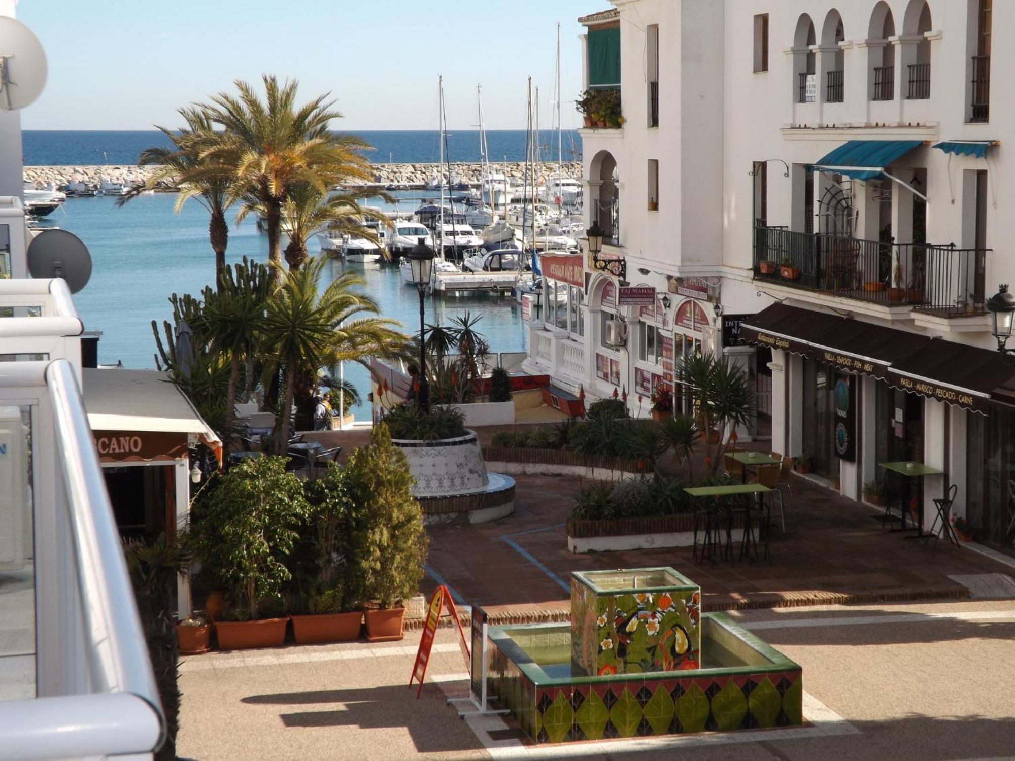 Duquesa Harbour Club Aparthotel マニルバ エクステリア 写真